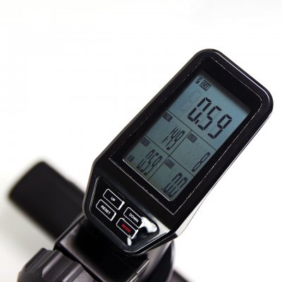 Deskbike, cykla vid skrivbordet, träna på din arbetsplats, aktiv arbetsplats